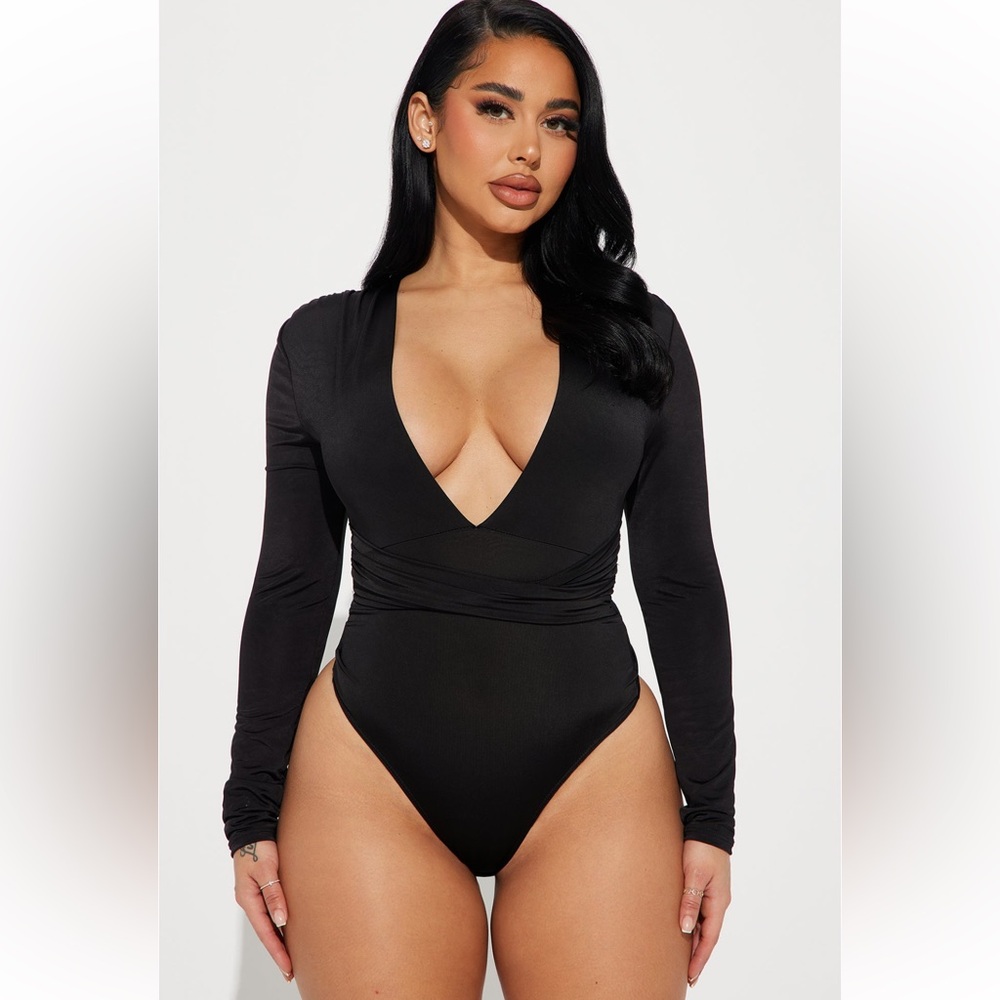 SOLD❌Fashion nova bodysuit size M